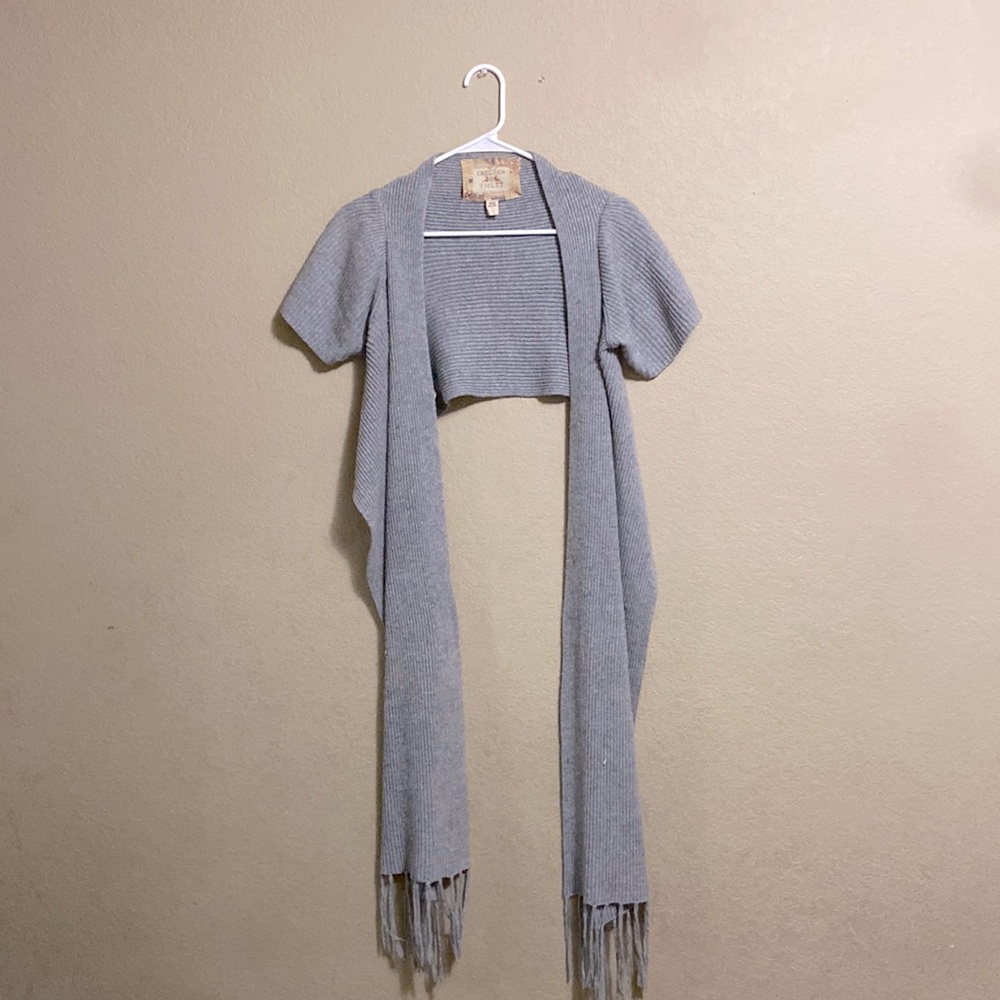 cropped top with scarf